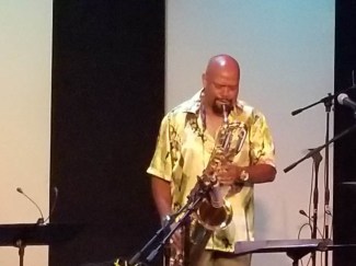 37193433_10214907780385384_9120225768721350656_n